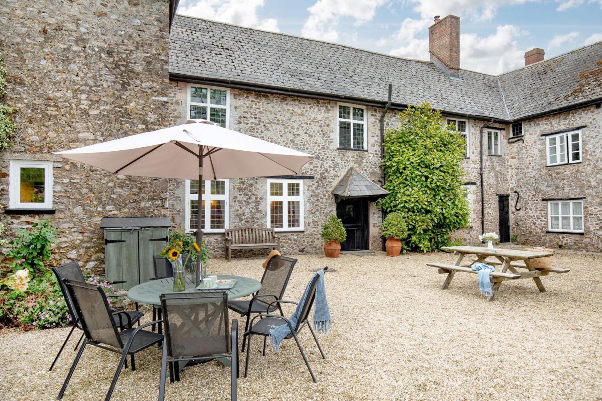 Sutton Barton Farmhouse Honiton Bagian luar foto